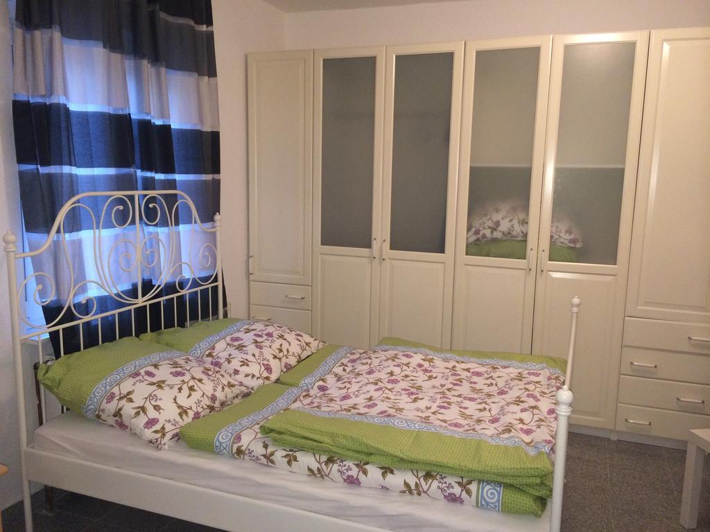 White House Bochum Ehrenfeld Apartment Room photo
